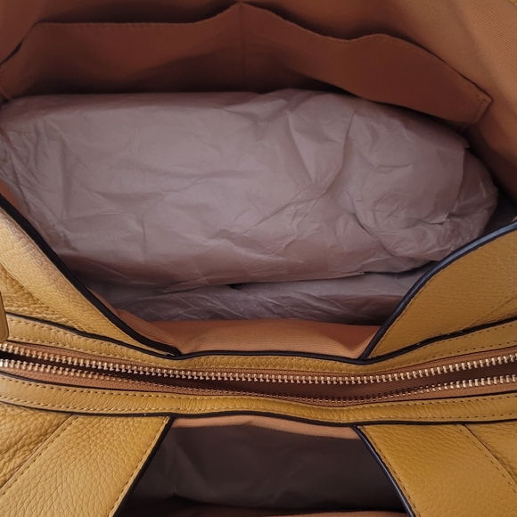 EUC Coach Large Lexy Squash Leather Shoulder Bag - Picture 6 of 13